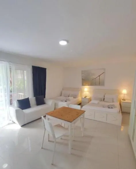Blue Sky Studios With Pool - Playa Los Corales Punta Cana Apartment